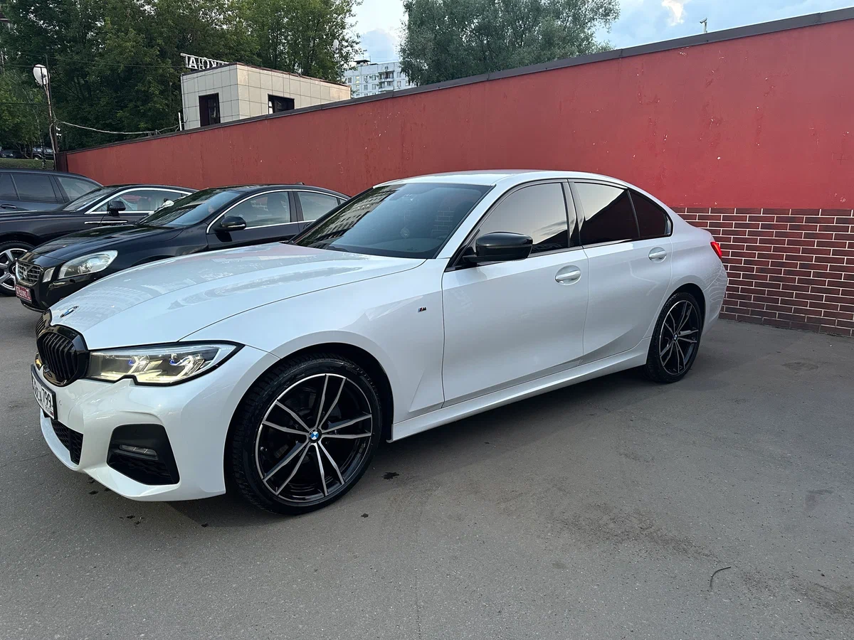 BMW 320i, 2020